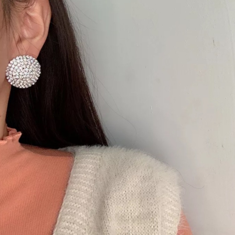 Fashion Rhinestone Round Earrings - Picture 2 of 5